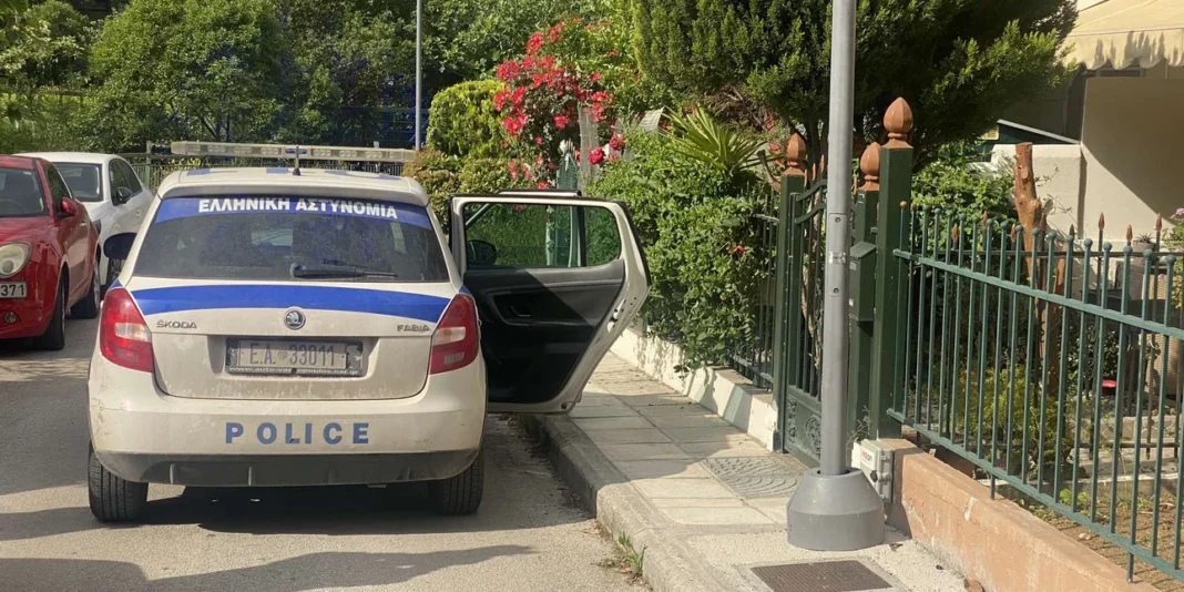 Επεισόδιο με πυροβολισμούς: Άνδρας απείλησε ένοικο σπιτιού -«Βγες έξω, θα σε σκοτώσω»