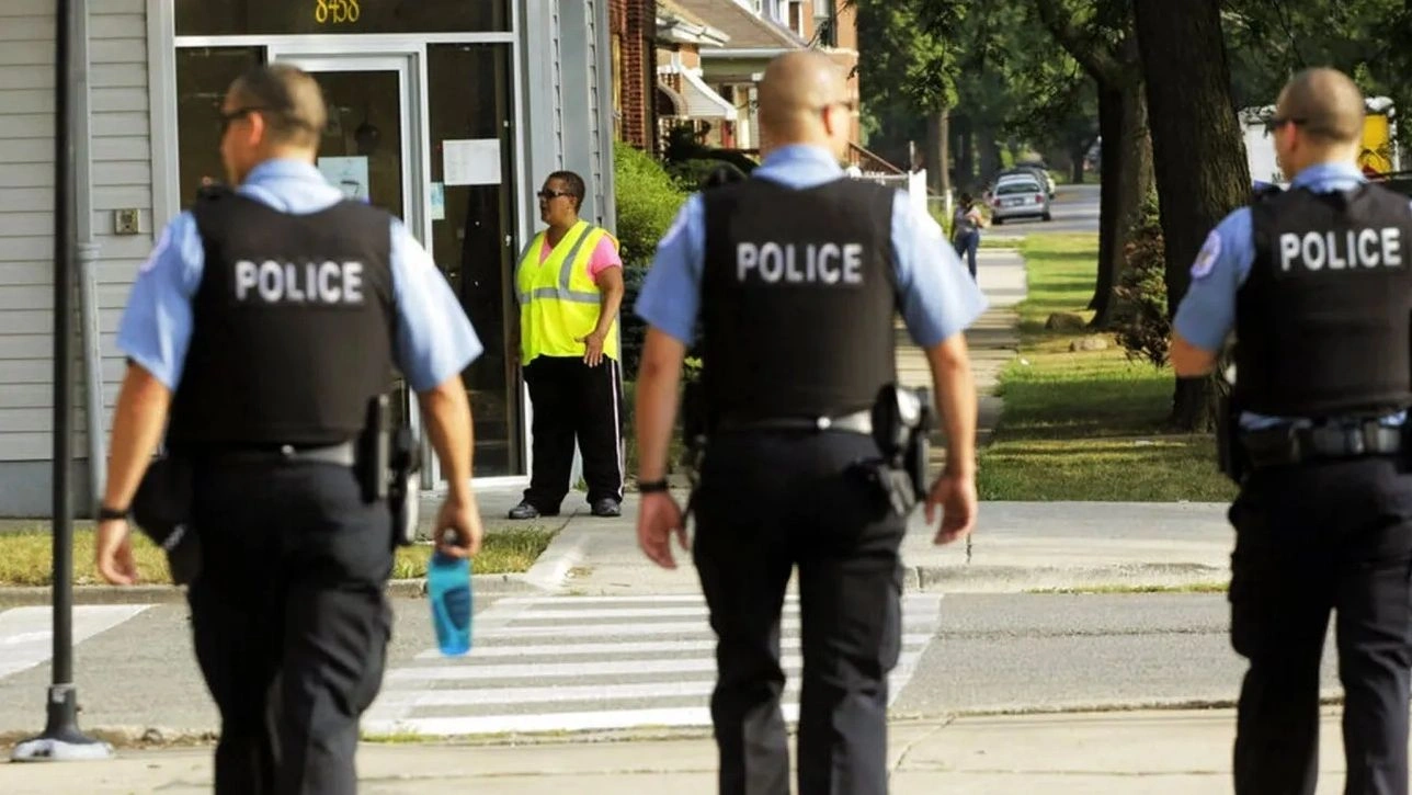 ΗΠΑ: Ζευγάρι κρατούσε αιχμάλωτη έφηβη σε κλουβί για σκυλιά – Πώς κατάφερε να αποδράσει