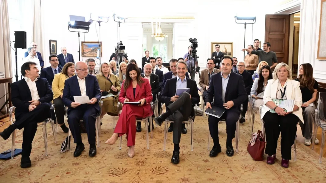 Live οι ανακοινώσεις για την εθνική στρατηγική για τη βία ανηλίκων
