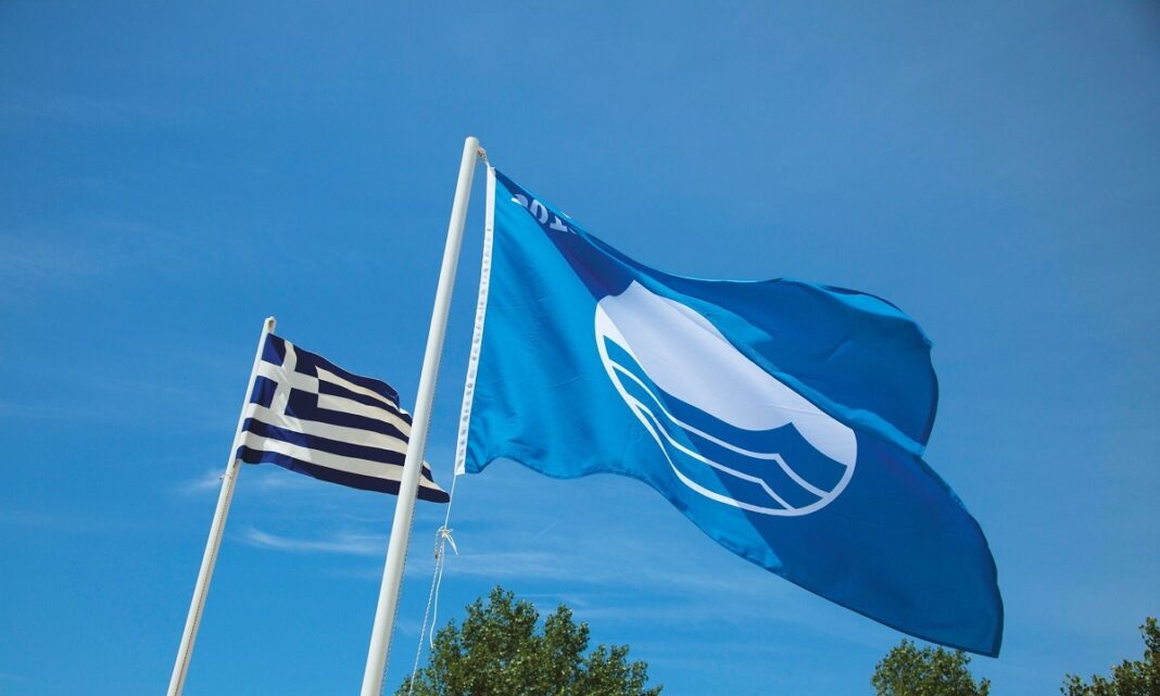 18 Γαλάζιες Σημαίες για τον Δήμο Αποκορώνου το 2025