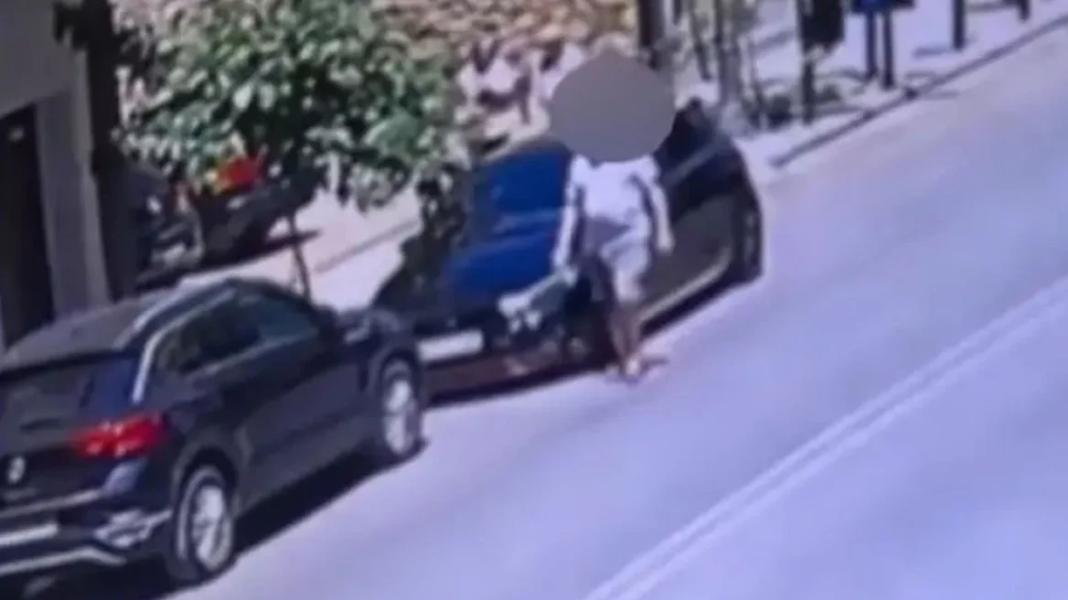 Ψάχνουν άνδρα που χαρακώνει αυτοκίνητα – Δίνουν αμοιβή σε όποιον βοηθήσει