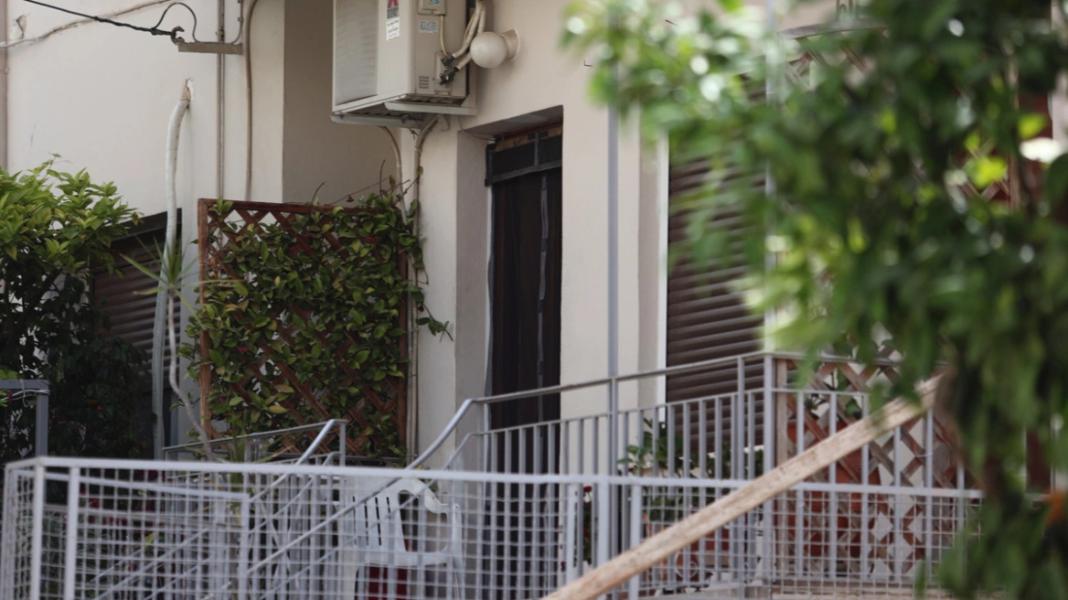 Σε σοκ τα παιδιά της 48χρονης που βρέθηκε νεκρή – «Κανείς μας δεν ήξερε τον σύντροφο που είχε», λέει ο πρώην σύζυγός της