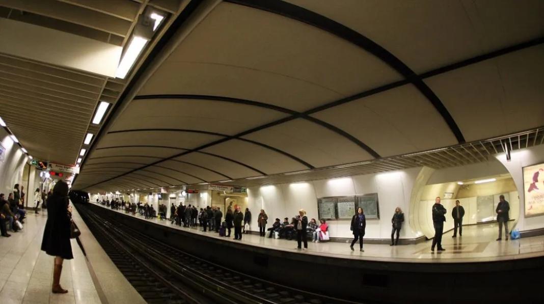 Νεκρός ανασύρθηκε άνδρας από τις γραμμές του Μετρό «Ακρόπολη»