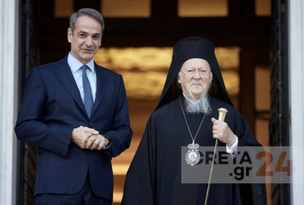Συνάντηση Μητσοτάκη – Βαρθολομαίου με φόντο την Εκκλησία της Κρήτης