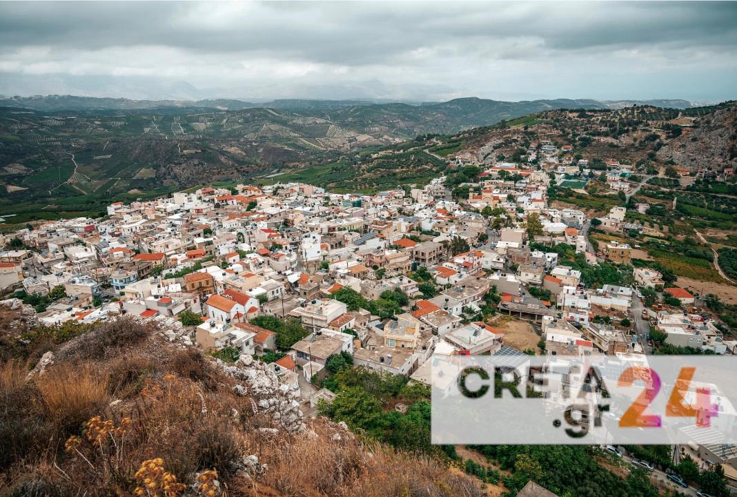 Ολόκληρα χωριά στο Ηράκλειο μετατρέπονται σε… πλατείες – Αποκαλυπτικές εικόνες