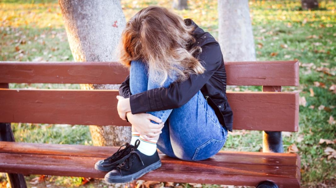 Σοκαριστική καταγγελία για σεξουαλική κακοποίηση 15χρονης από υπάλληλο της οικογένειάς της
