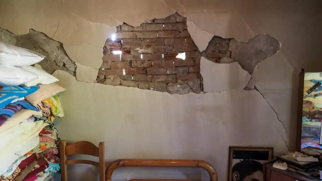 Σεισμός στην Εύβοια: Προς κατεδάφιση τουλάχιστον 3 σπίτια – «Το φαινόμενο θα διαρκέσει μέρες»