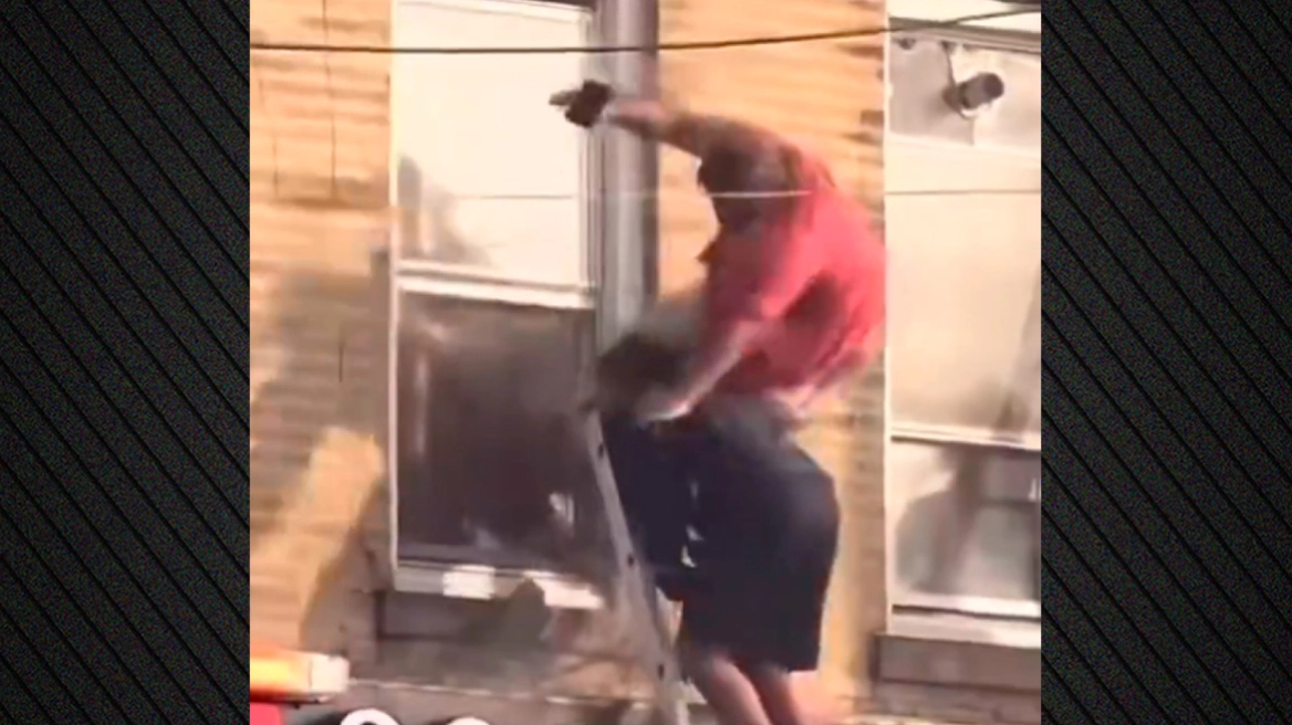 Νέα Υόρκη: 52χρονος σκοτώθηκε όταν υποχώρησε η σκάλα ενώ έβγαινε από φλεγόμενο διαμέρισμα