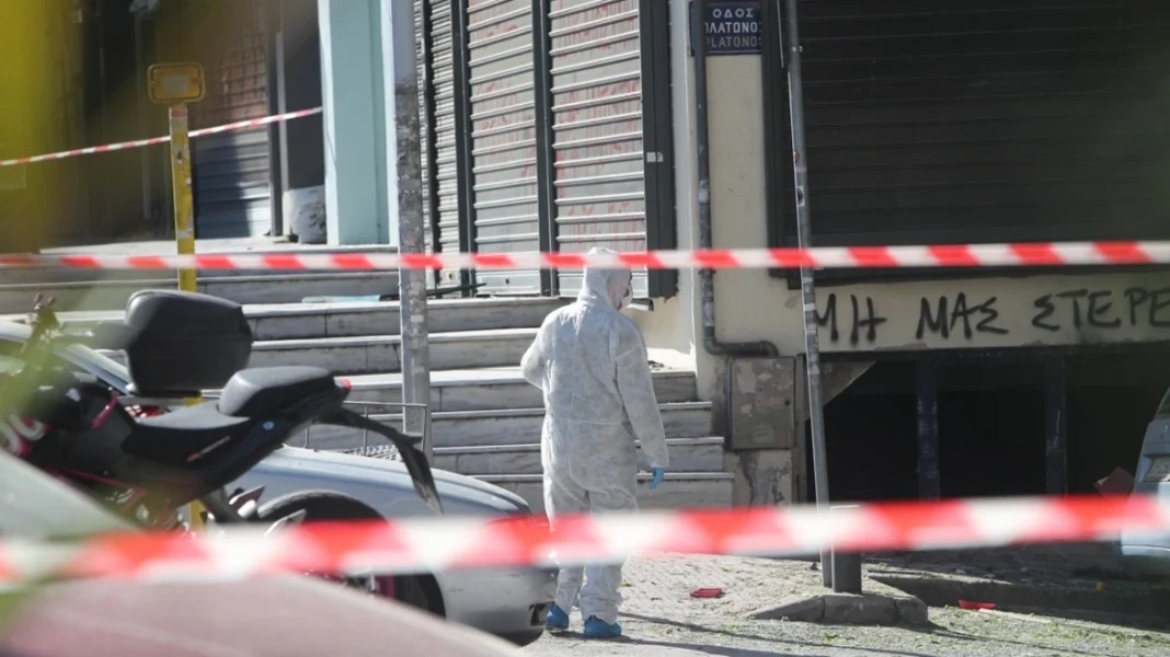 Έκρηξη στη Θεσσαλονίκη: Δεν έφτιαξε τη βόμβα η 38χρονη – Ψάχνουν τον ενοικιαστή του διαμερίσματος
