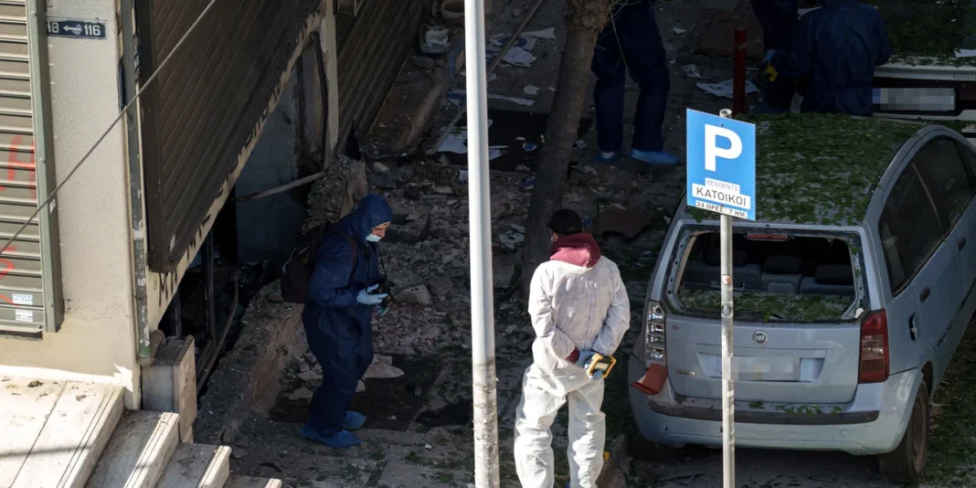 Έκρηξη στη Θεσσαλονίκη: Τα βίντεο δείχνουν ότι η 38χρονη εκτελούσε εντολές – Τι εκτιμούν στην ΕΛ.ΑΣ.