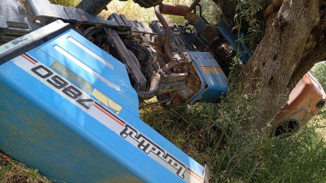 Γιος βρήκε τον πατέρα του νεκρό – Καταπλακώθηκε από το τρακτέρ του
