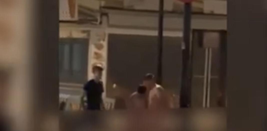 Βρετανοί ναύτες κυκλοφορούν… γυμνοί στο Ενετικό Λιμάνι των Χανίων – Βίντεο