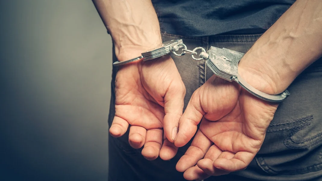 Προθεσμία για να απολογηθεί αύριο πήρε ο 50χρονος για την υπόθεση κακοποίησης των δύο ανηλίκων στη Λάρισα
