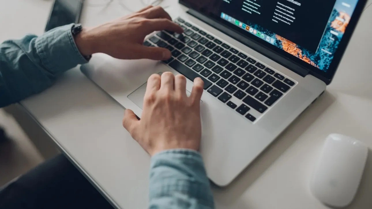 Youth Pass: Κλείνει σήμερα η πλατφόρμα για τις αιτήσεις – Πώς θα καταβληθεί