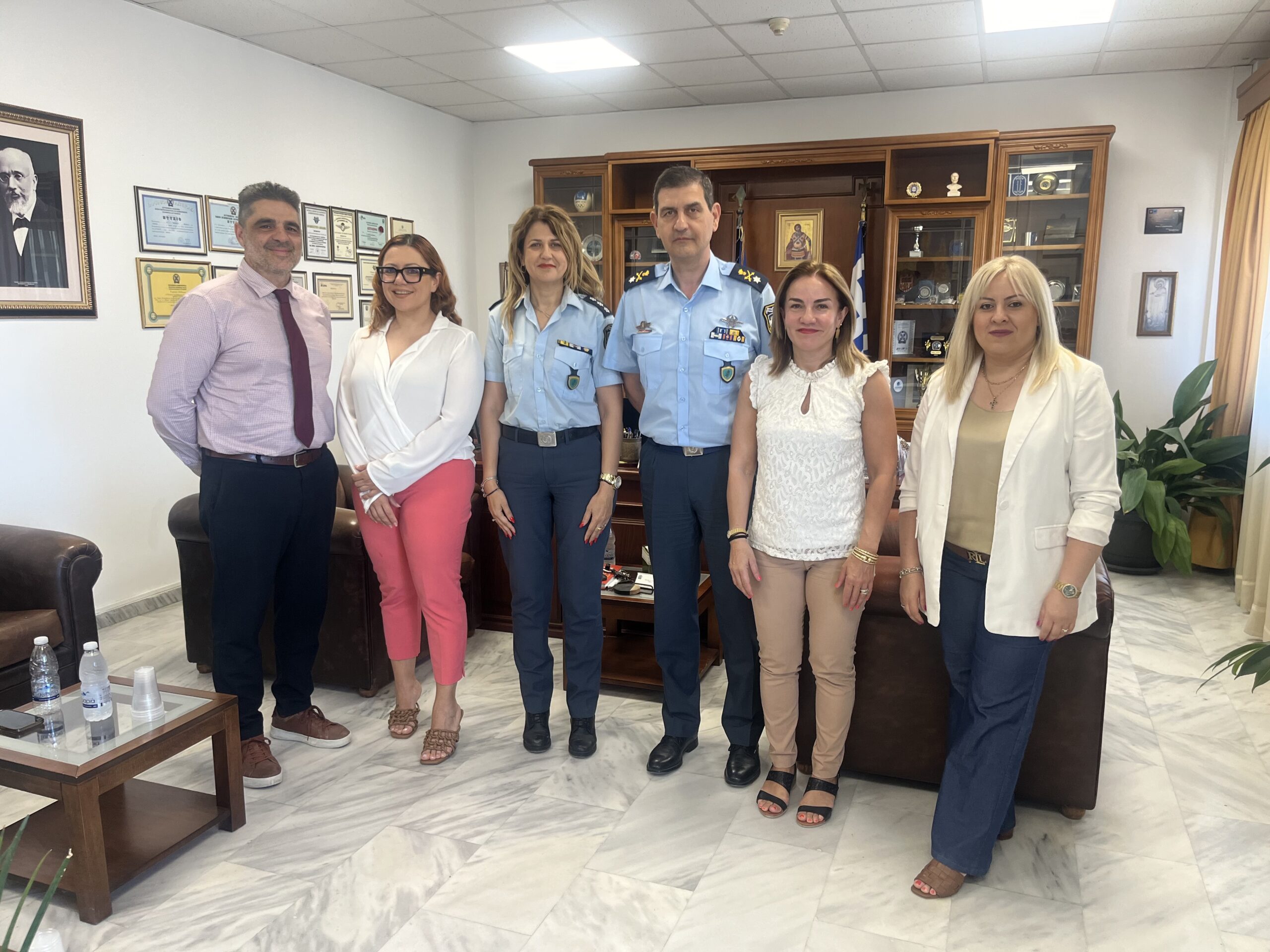 Συνάντηση του Εμπορικού Συλλόγου Χανίων με την Αστυνομική Διεύθυνση και την Τροχαία Χανίων