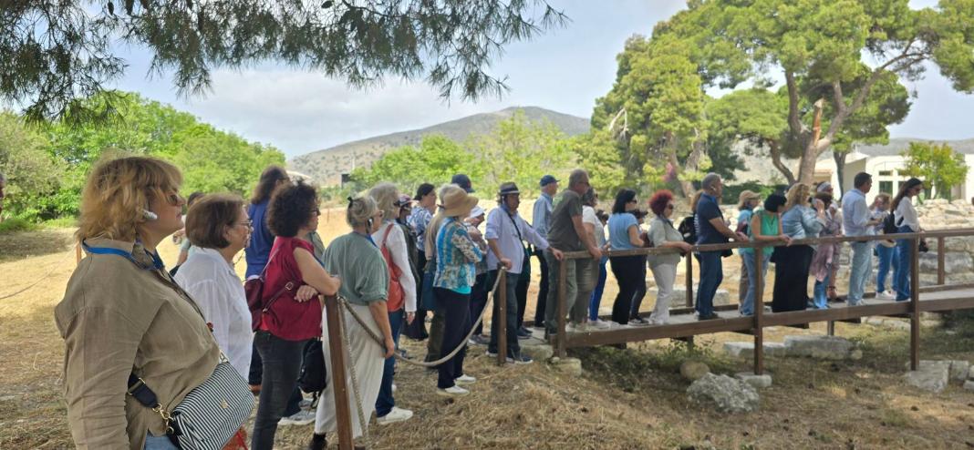 Με επιτυχία η ξενάγηση στις Μινωικές κατοικίες της Τυλίσου στο πλαίσιο των «Χαρτοδιαδρομών… στο Δήμο μας»