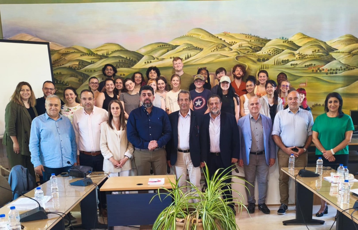 Φοιτητές από τη Νέα Υόρκη έμαθαν για τη Βιάννο