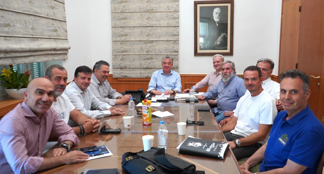 Η διοίκηση του ερασιτέχνη ΟΦΗ συναντήθηκε με τον Περιφερειάρχη Κρήτης