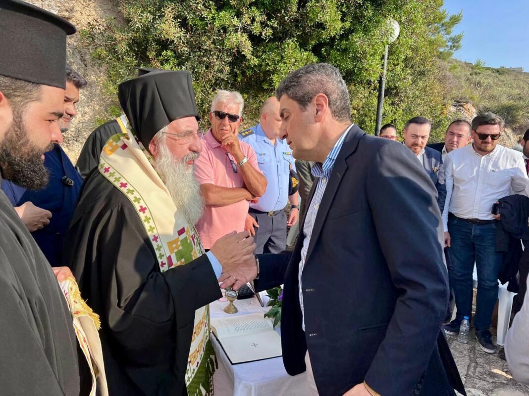 Ο Λευτέρης Αυγενάκης στην 84η Επέτειο της Μάχης της Κρήτης στο σπήλαιο του Χαμαμουτζή