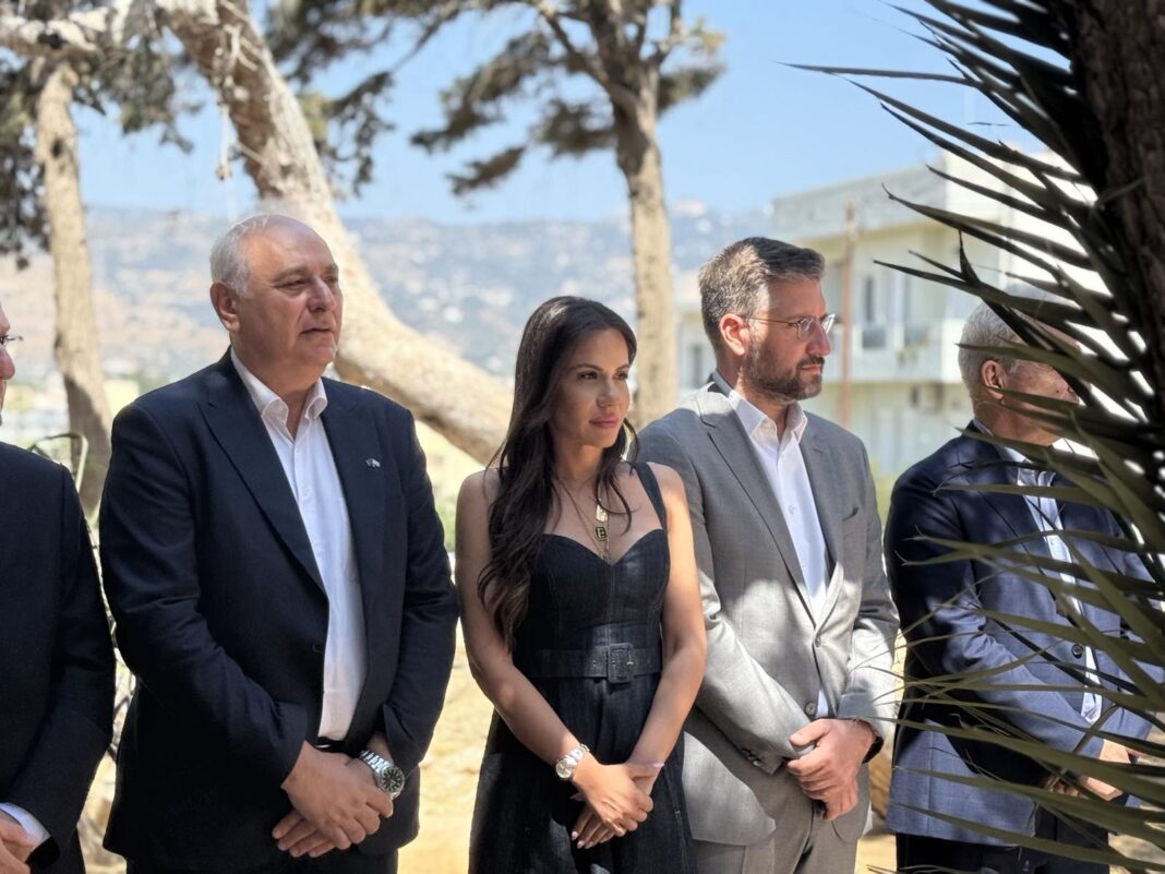 Στην τελετή για τους 62 Μάρτυρες η Ελένη Βατσινά