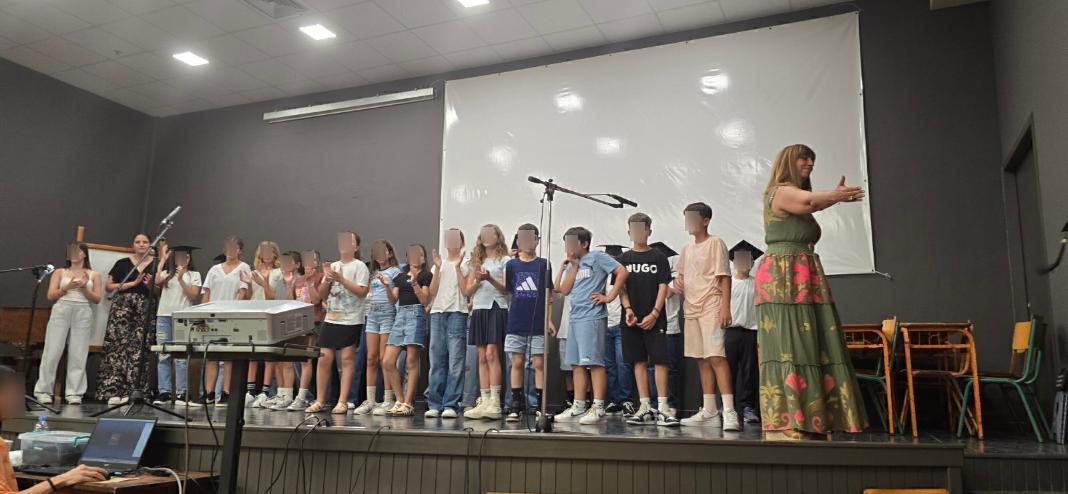 Συγκίνηση στην αποχαιρετιστήρια εκδήλωση των μαθητών του 6ου και 44ου Δημοτικού σχολείου που διοργάνωσε ο Δήμος Ηρακλείου