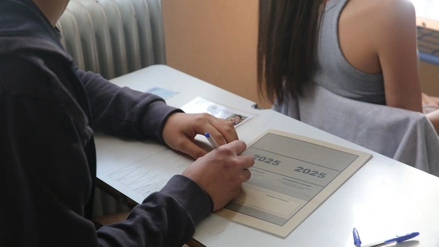 Πανελλήνιες 2025: Αυτά είναι τα θέματα των Λατινικών, της Χημείας και της Πληροφορικής στα ΓΕΛ