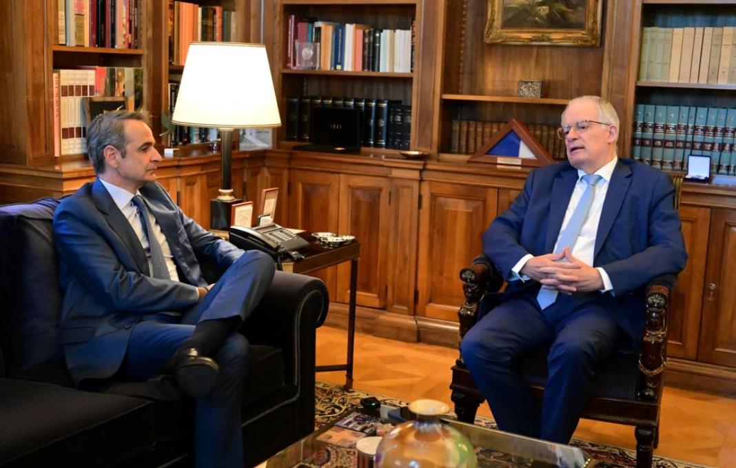 Μητσοτάκης: Πολεμικά πλοία μας έξω τα χωρικά ύδατα της Λιβύης – Δε θα κάνουν κουμάντο οι διακινητές για το ποιος μπαίνει στην Ελλάδα