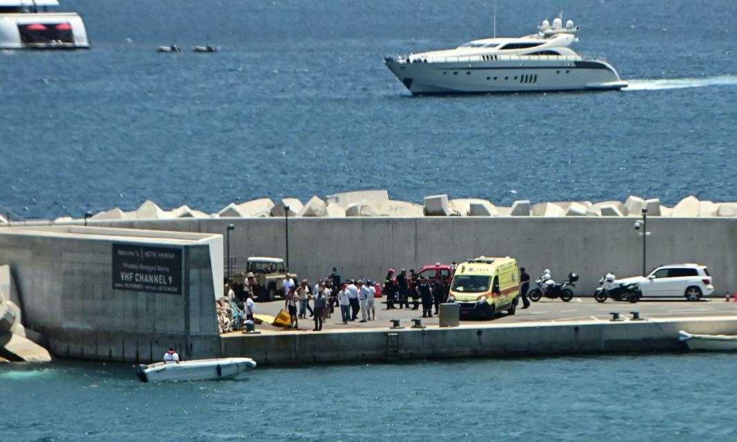 Βουλιαγμένη: Πώς σώθηκαν οι επιβαίνοντες του ελικοπτέρου που συνετρίβη στη μαρίνα – Δείτε εικόνες