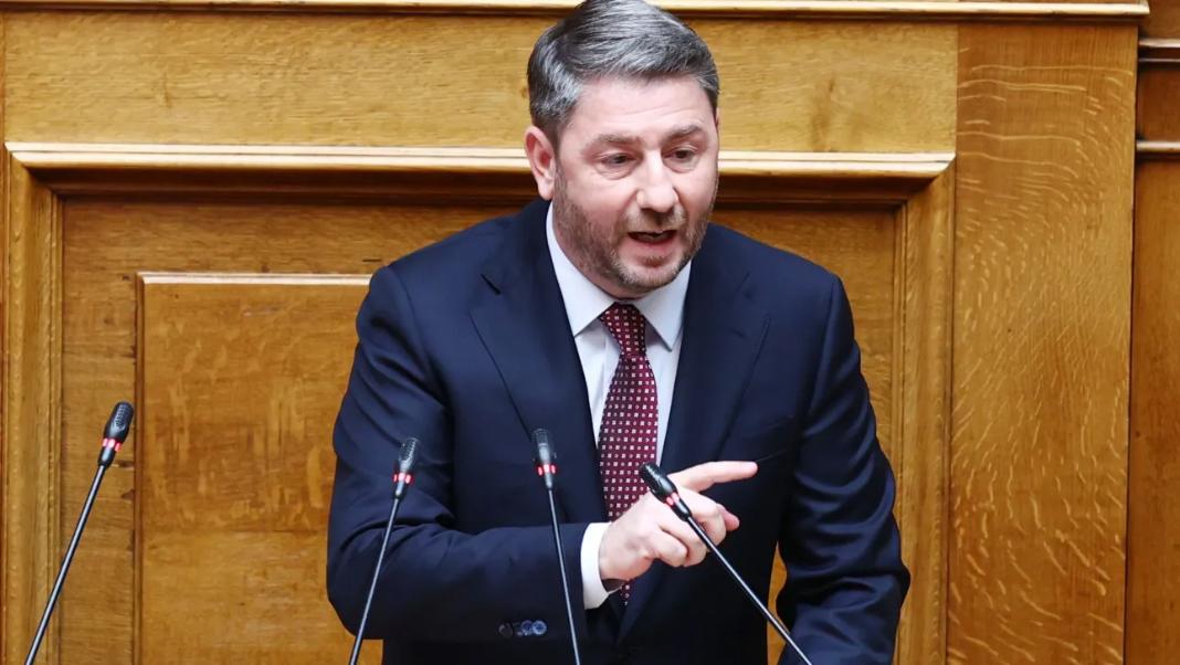 Ανδρουλάκης: Ο κ. Μητσοτάκης αυτοθυματοποιείται – Από απολογούμενος, επιτιθέμενος