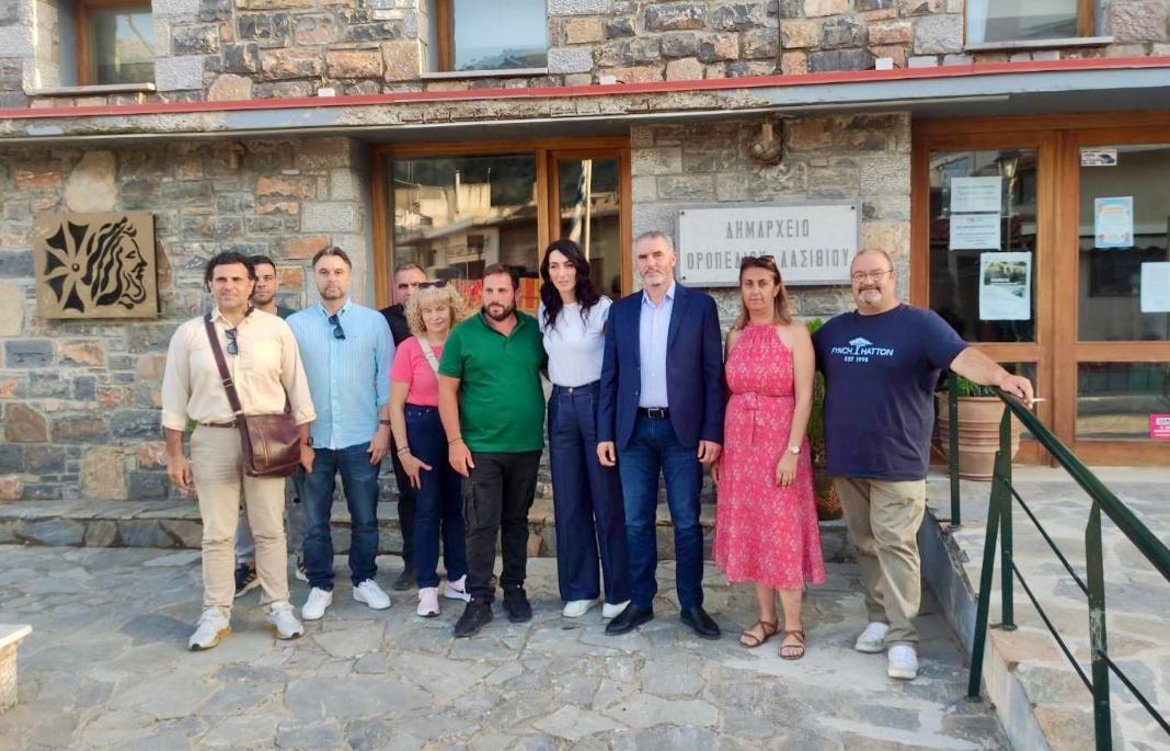 Επίσκεψη του Βουλευτή Ρεθύμνης Μανόλη Χνάρη στον Δήμο Οροπεδίου Λασιθίου