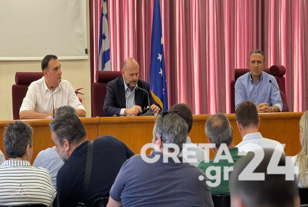 Γιώργος Στασινός από Ηράκλειο: Να βρεθεί άμεσα λύση για τους οικισμούς