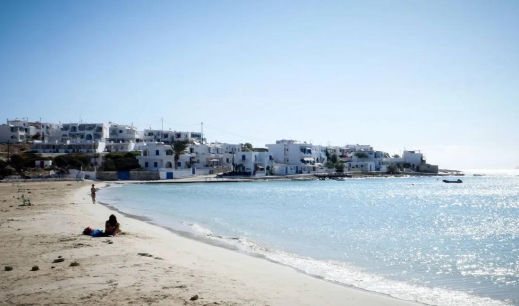 Daily Mail: Ένα ελληνικό νησί που μπορείτε να εξερευνήσετε περπατώντας