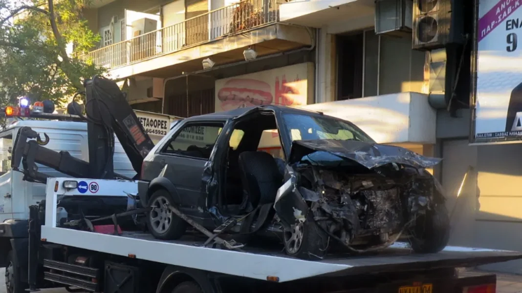 Σφοδρή σύγκρουση οχημάτων – Σε άμορφη μάζα μετατράπηκε το ένα ΙΧ
