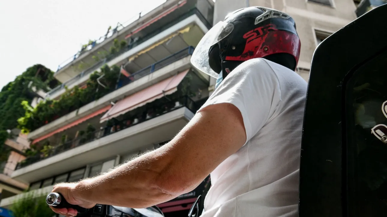Μέτρα προστασίας των εργαζομένων για τον καύσωνα: Χωρίς delivery 12:00 – 17:00