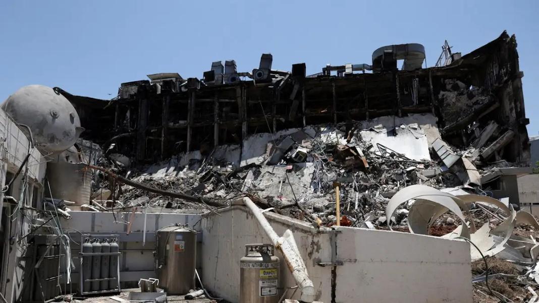 Συναγερμός στο Ισραήλ για εκτόξευση πυραύλων από το Ιράν και επιθέσεις των ισραηλινών σε βιομηχανικό πάρκο: «Παράθυρο» στη διπλωματία από Τραμπ