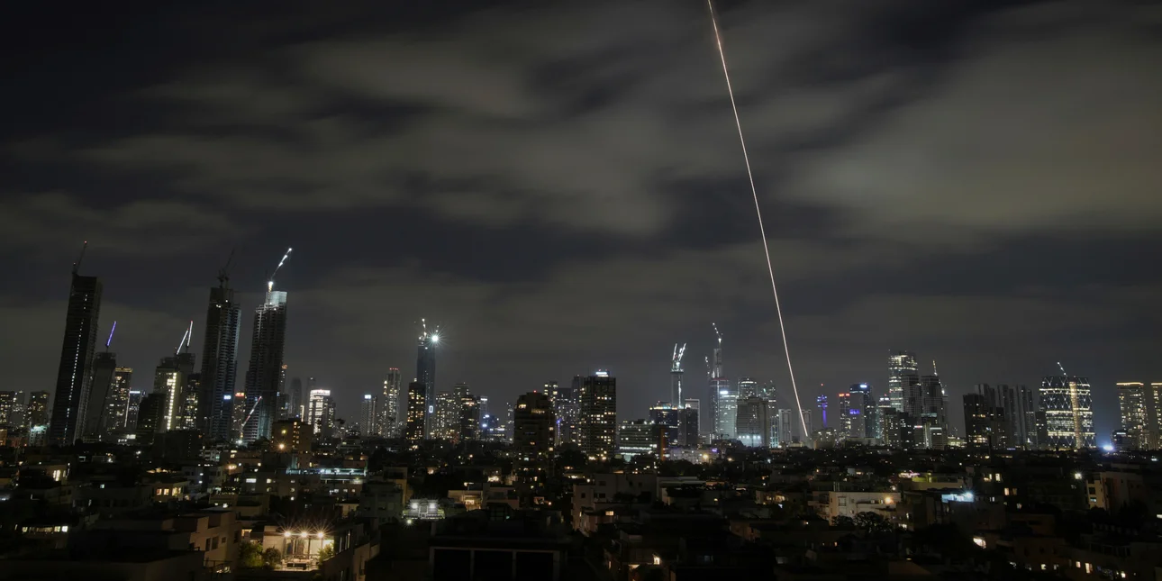 Το ζυγίζει ο Τραμπ για εμπλοκή των ΗΠΑ στο Ιράν τις επόμενες ημέρες -Όλο το παρασκήνιο, οι τελευταίες πληροφορίες