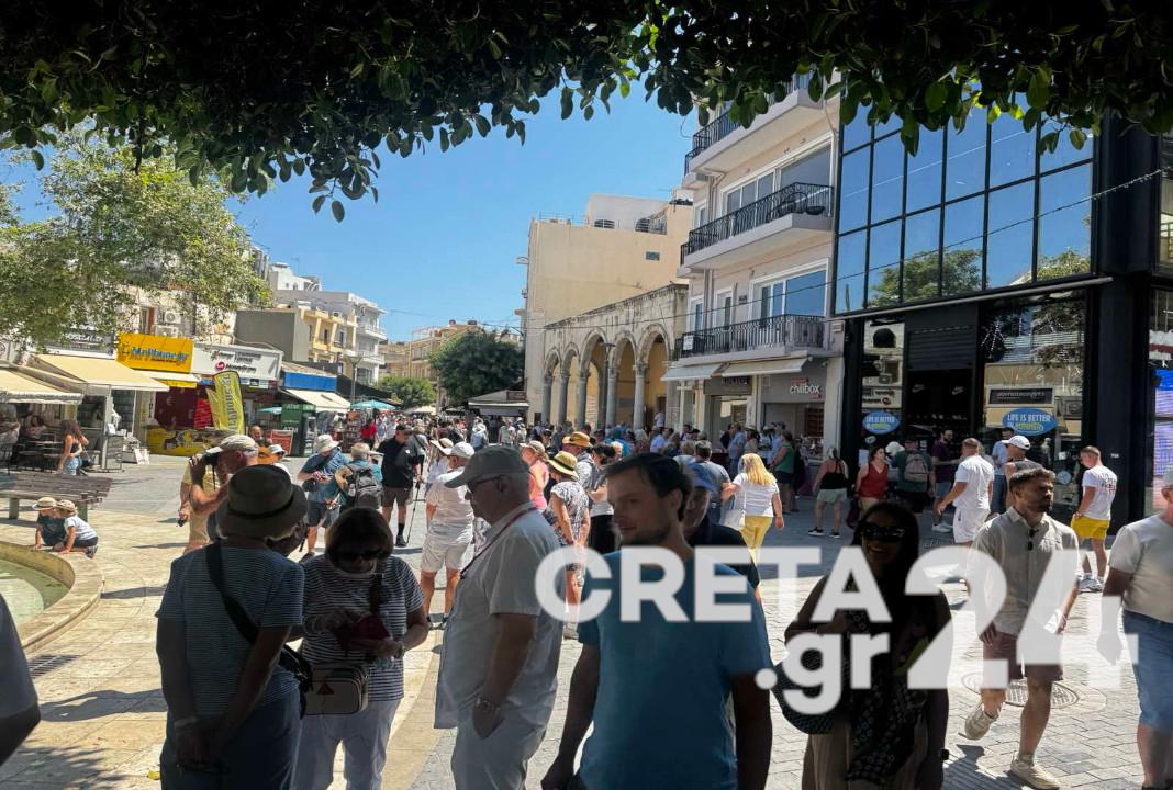 Τριήμερο του Αγίου Πνεύματος: Αυξημένη κίνηση στο Ηράκλειο για την πρώτη ανάπαυλα του καλοκαιριού
