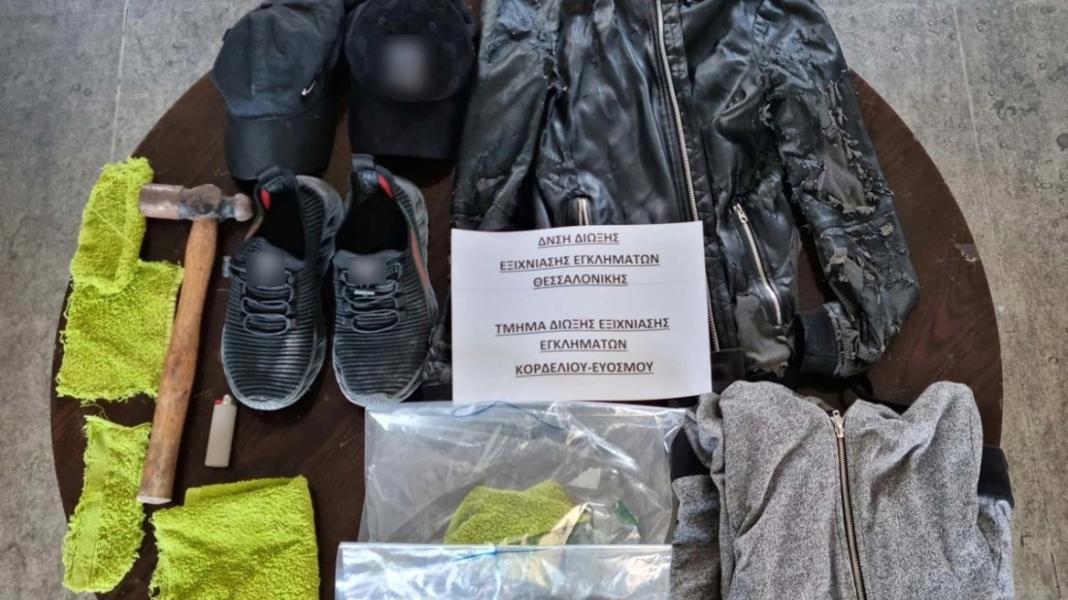 Έσπασαν τζαμαρία κομμωτηρίου και έριξαν μέσα μολότοφ – Συνελήφθη 22χρονος