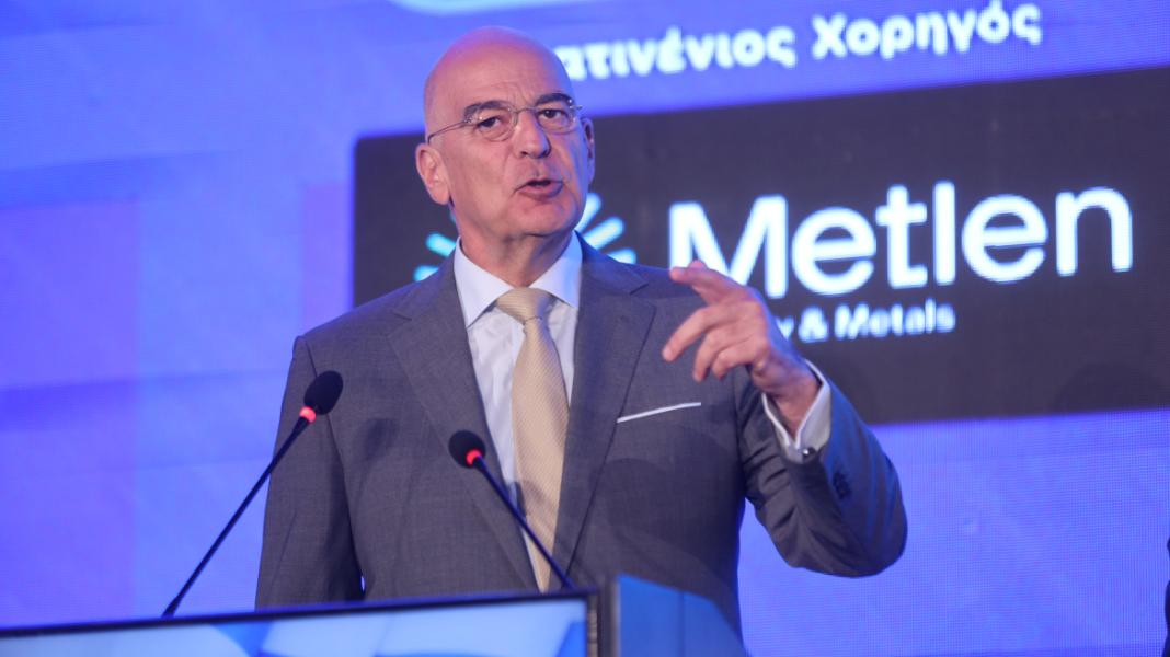 Δένδιας: Συγχωνεύσεις μονάδων και σχηματισμών μετά τα στρατόπεδα – O «Κένταυρος» σε όλα τα πλοία