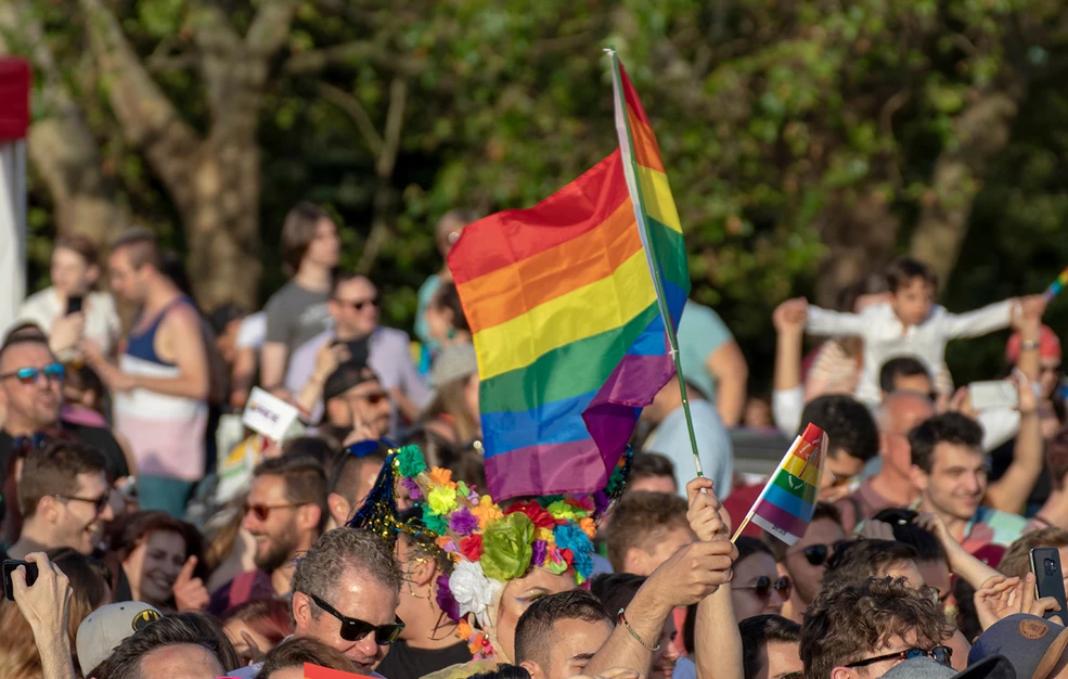 Ιερείς ετοιμάζουν αντισυγκεντρώσεις για το Athens Pride – «20 χρόνια αμαρτίας»