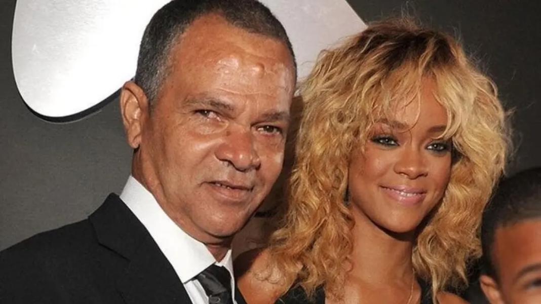 Rihanna: Πέθανε ο πατέρας της σε ηλικία 70 ετών – Η θυελλώδης σχέση τους