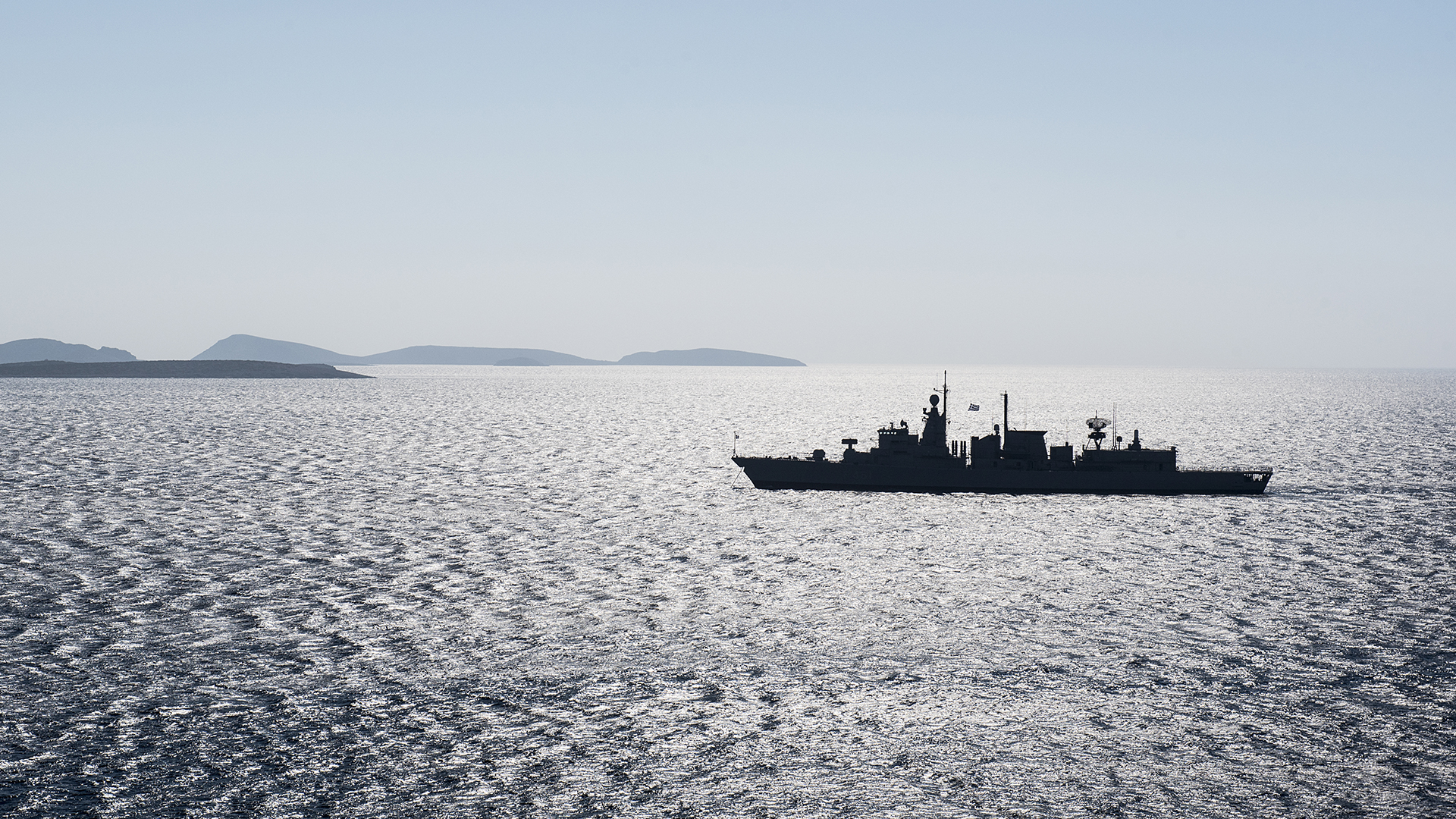 Μεταναστευτικό: Ξεκίνησαν περιπολίες δύο ελληνικές φρεγάτες νότια της Κρήτης