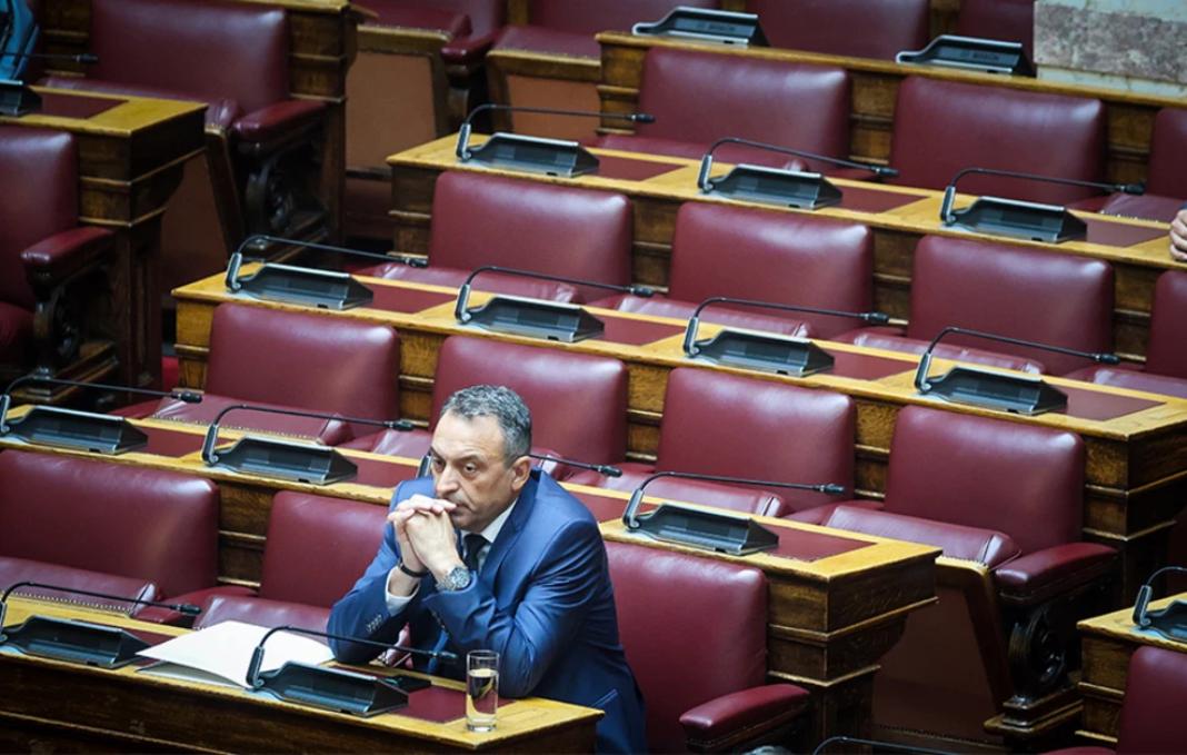 Σπαρτιάτες: Εκτός Βουλής ο Βασίλης Στίγκας και δύο βουλευτές με απόφαση του εκλογοδικείου