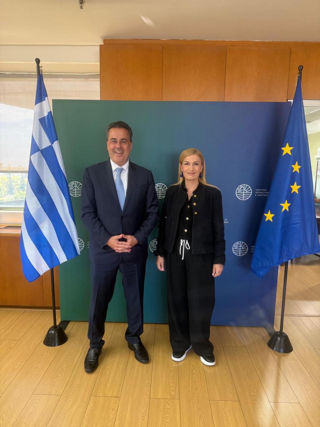 Συνάντηση της Υφυπουργού Μετανάστευσης και Ασύλου Σέβης Βολουδάκη με τον Υπουργό Περιβάλλοντος και Ενέργειας Σταύρο Παπασταύρου