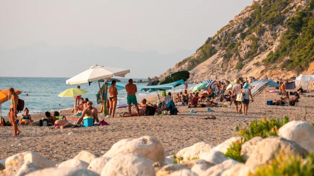 ΔΥΠΑ: 26.874 πήγαν διακοπές το πρώτο 15ήμερο του Ιουνίου με voucher κοινωνικού τουρισμού, πρώτη σε προτίμηση η Εύβοια
