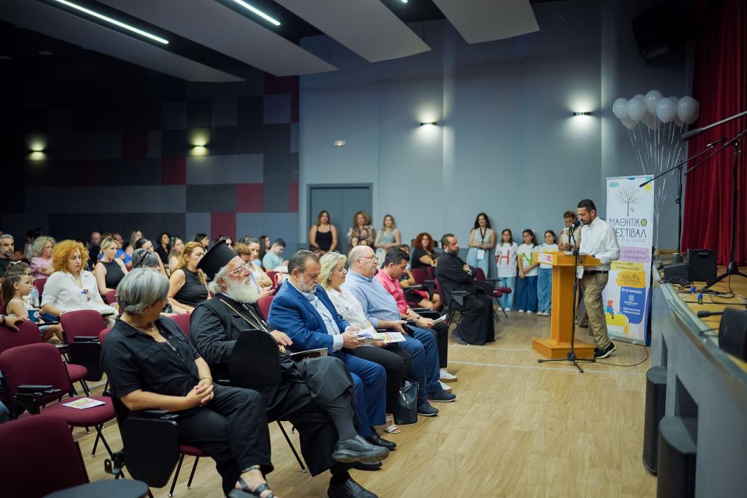 Άνοιξε η αυλαία του Μαθητικού Φεστιβάλ Δήμου Μινώα Πεδιάδας: Γιορτή νεανικής δημιουργικότητας, έκφρασης και πολιτισμού