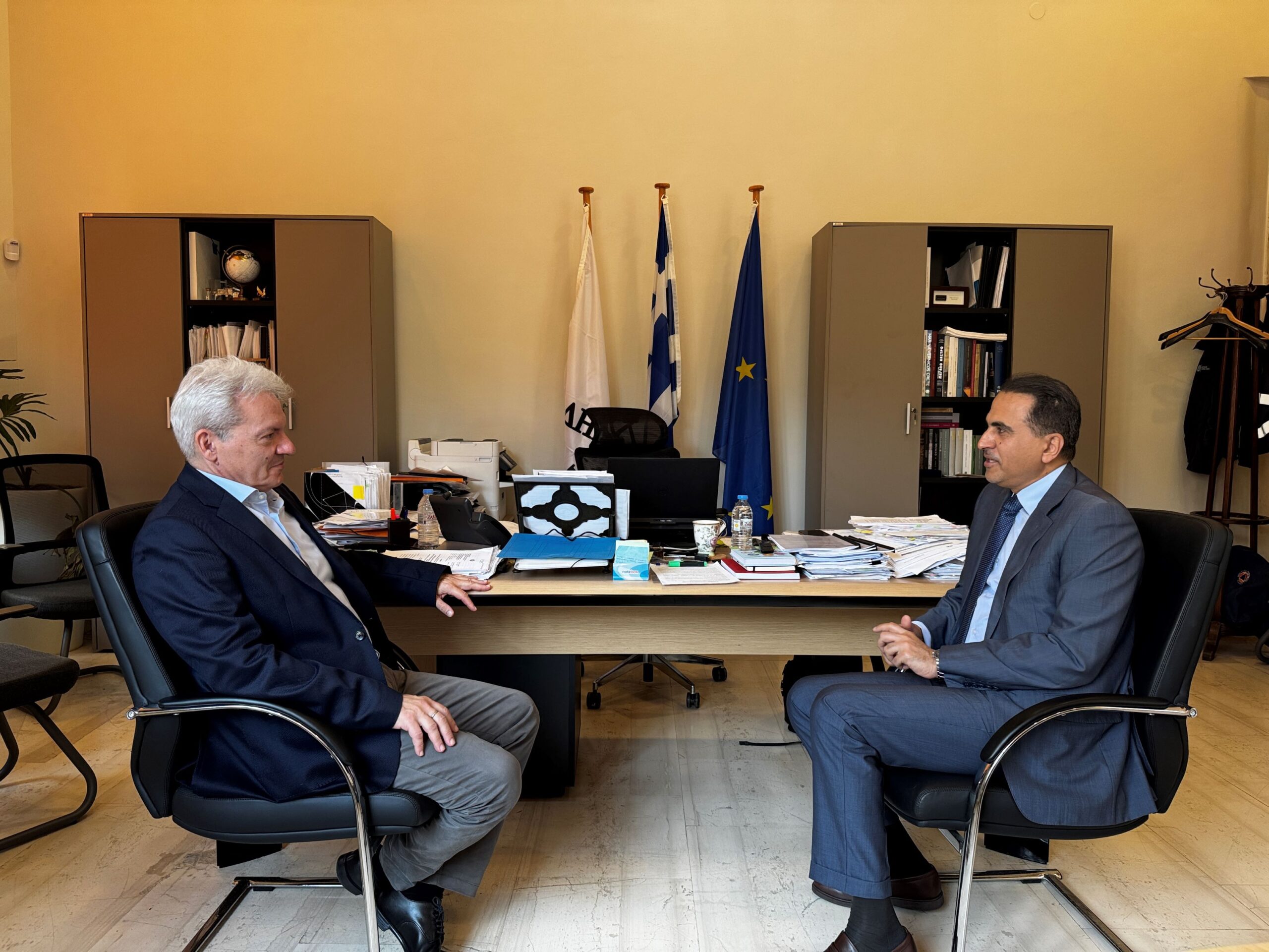 Συνάντηση Καλοκαιρινού με τον Πρέσβη του Κατάρ στην Ελλάδα