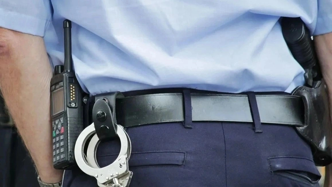 Συνελήφθησαν δύο άτομα για διαρρήξεις καταστημάτων και σπιτιών
