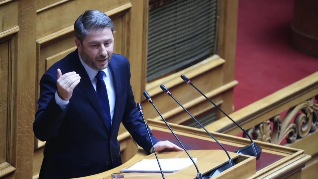 Ανδρουλάκης: Ο “φραπές” βλάπτει σοβαρά τον ΟΠΕΚΕΠΕ και τα νεύρα του Πρωθυπουργού