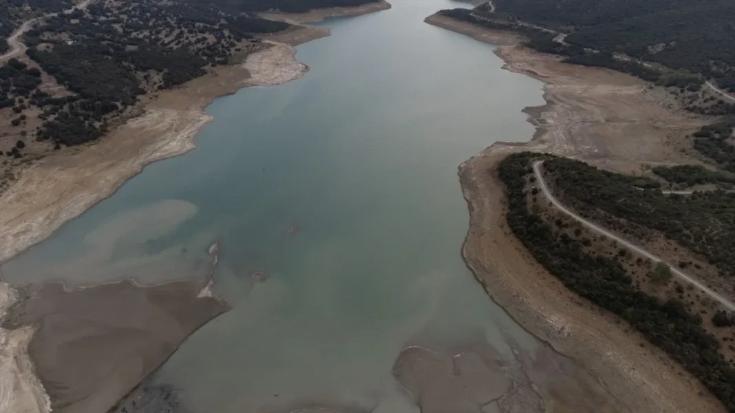 Στα χαμηλότερα επίπεδα από το 2008 η επιφάνεια των ταμιευτήρων νερού Μόρνου και Ευήνου